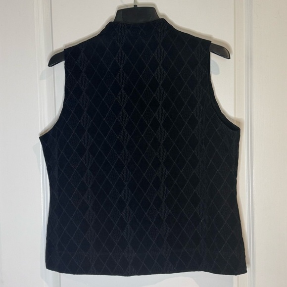 Chico’s Black Plush Velveteen Quilted Vest - Picture 3 of 8